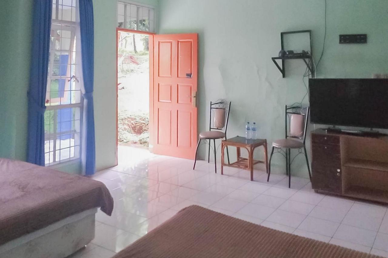 Villa Getsemani Mitra Reddoorz Sangkanurip Ngoại thất bức ảnh